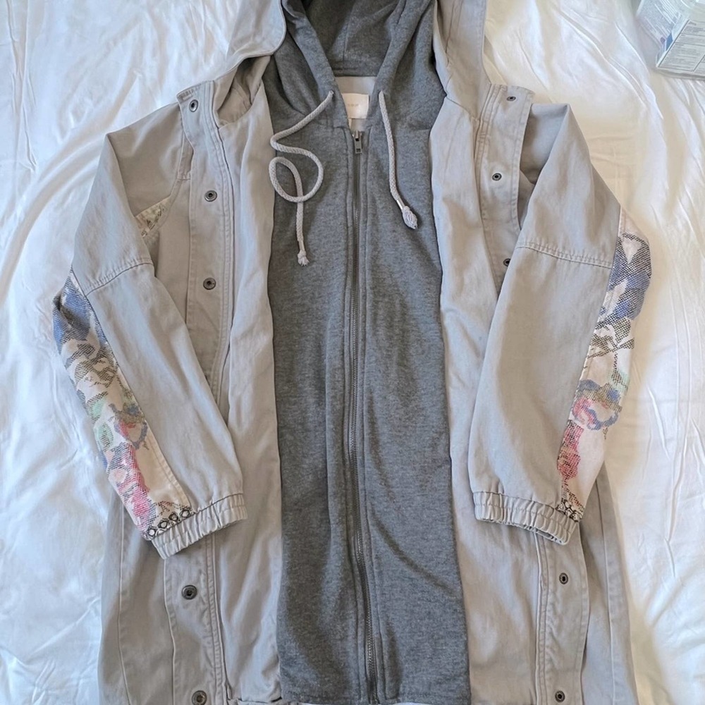 SKIES ARE BLUE gray hooded jacket size medium - Picture 2 of 13